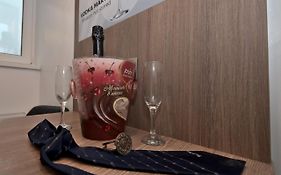 4 ApartsHotel Galati Faleza